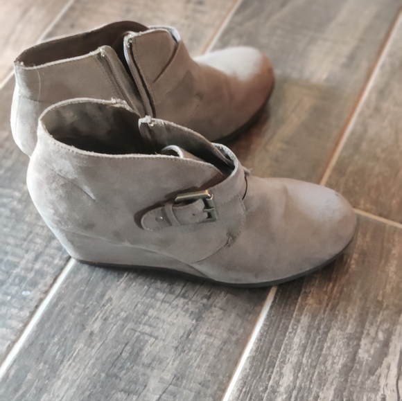 Women's booties - Picture 3 of 5